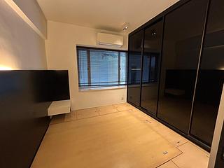 Sai Ying Pun - Kam Fung Mansion 07