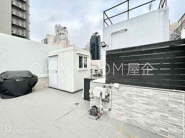 Happy Valley - Winner House 02