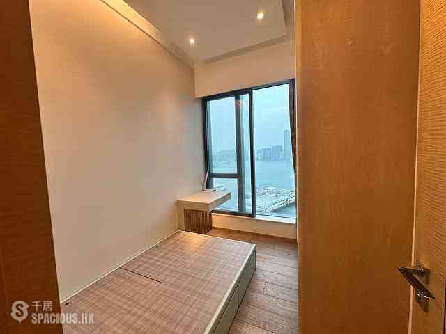 North Point - Victoria Harbour Phase 1B Tower 2 12
