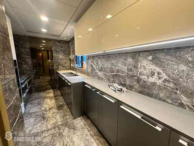 North Point - Victoria Harbour Phase 1B Tower 2 18