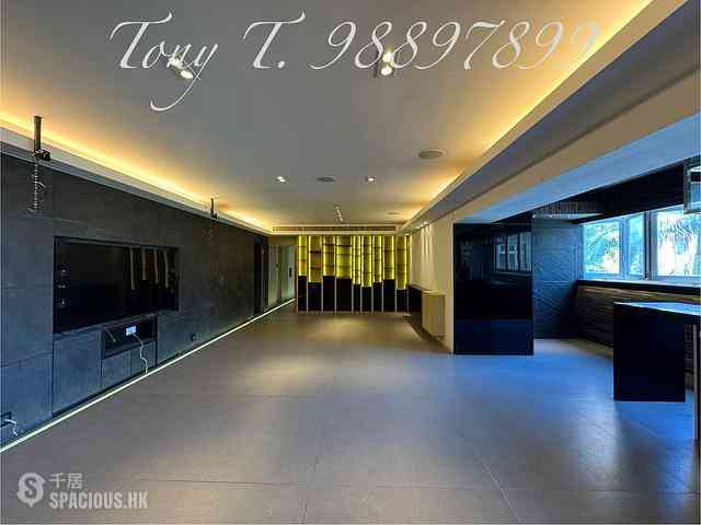 Causeway Bay - Fontana Gardens Block 22-25 04