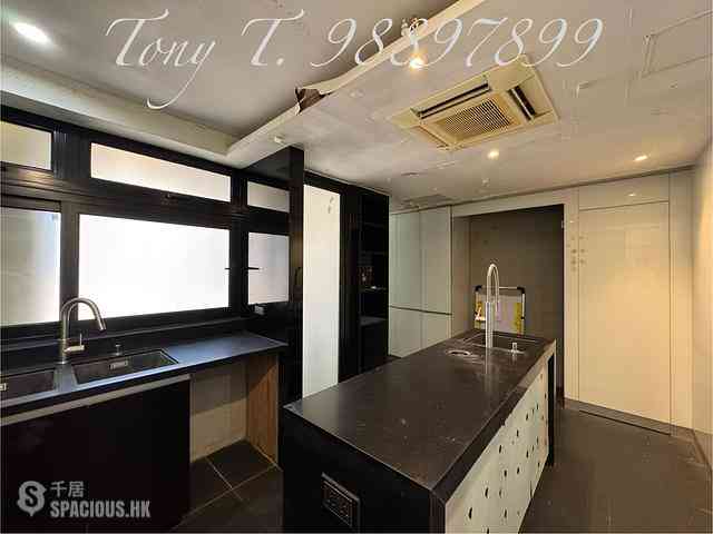 Causeway Bay - Fontana Gardens Block 22-25 12