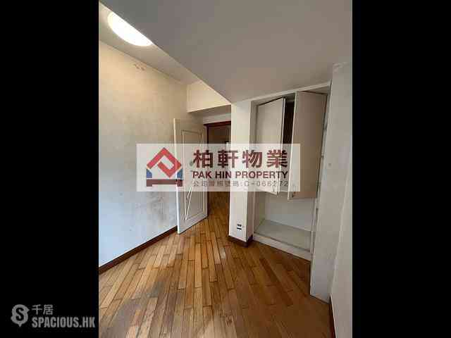 Quarry Bay - Lai King Mansion 06