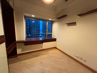 West Kowloon - Sorrento 05