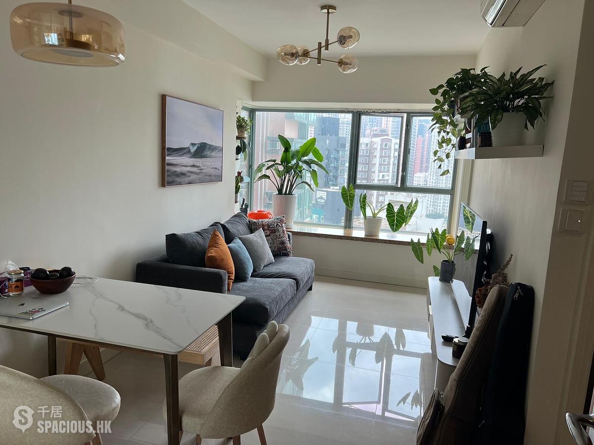 Sheung Wan - Queen's Terrace Block 1 01