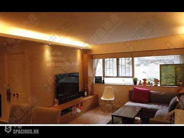 Pok Fu Lam - Baguio Villa Block 22 01