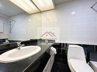 Mid Levels Central - The Grand Panorama 06