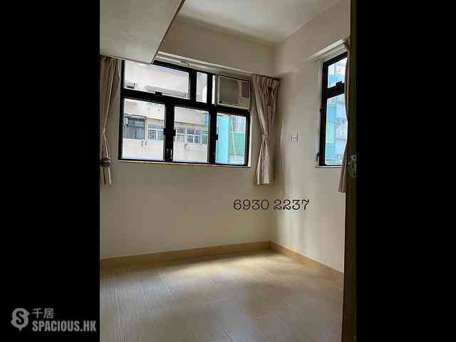 Kennedy Town - Luen Yau Apartments 09