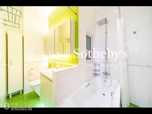 Pok Fu Lam - Albany Court 16