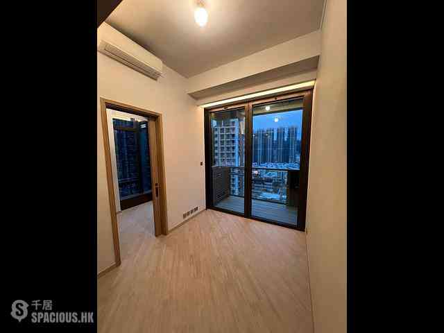 Tai Kok Tsui - Square Mile Phase 4 The Quinn・Square Mile 01
