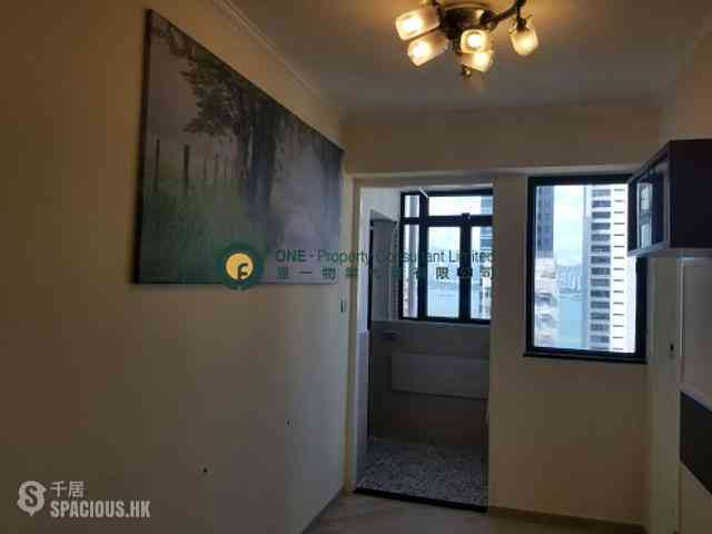 Sai Ying Pun - Fung King Court 03