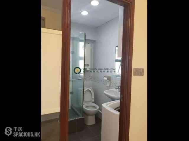 Sai Ying Pun - Fung King Court 05