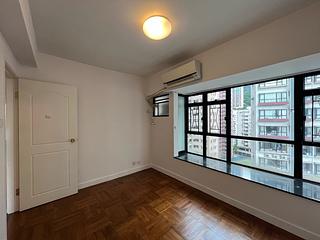 Mid Levels Central - The Grand Panorama Block 1 05