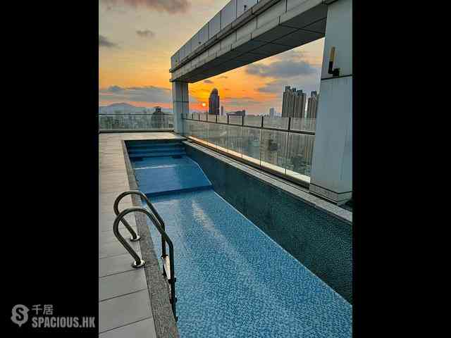 Tai Kok Tsui - Harbour Green Tower 2 08