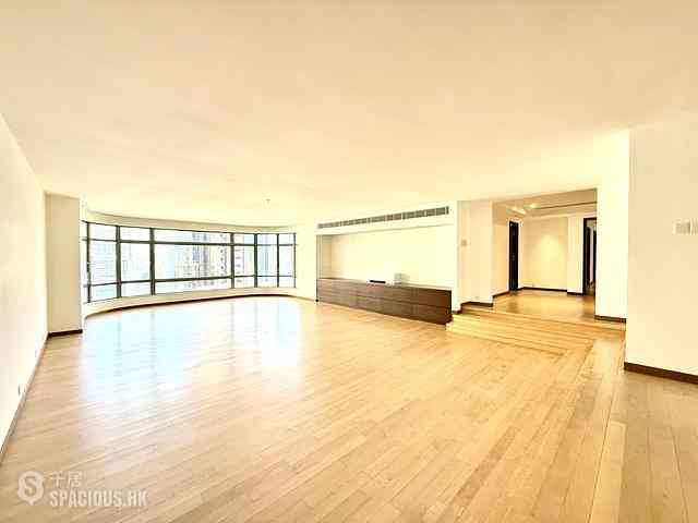 Mid Levels Central - Eva Court 02
