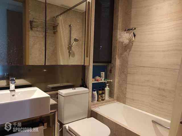 Tseung Kwan O - The Parkside Block 1 01