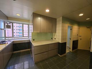 Mid Levels Central - Tregunter Tower 3 03