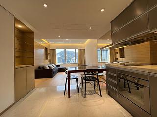 Wan Chai - Convention Plaza Apartments 05
