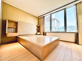 Wan Chai - Convention Plaza Apartments 13