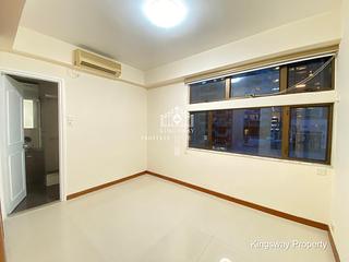 Mid Levels Central - Kings Court 02