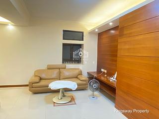 Mid Levels Central - Kings Court 05