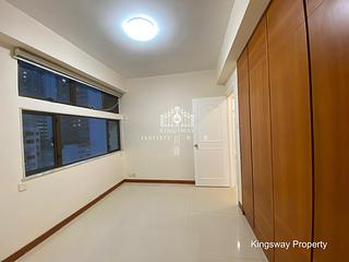 Mid Levels Central - Kings Court 07