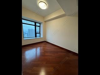 West Kowloon - The Arch Star Tower (Block 2) 05