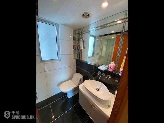 West Kowloon - The Harbourside Block 2 05