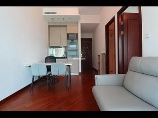 Wan Chai - The Avenue Phase 2 Block 1 02