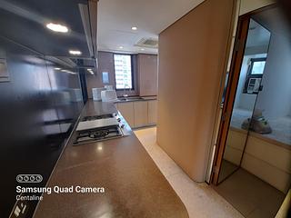 Mid Levels Central - Arezzo 13