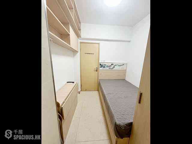 Quarry Bay - Lai Wah Mansion 03