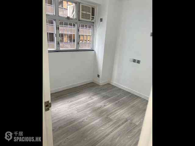 Wan Chai - Tonnochy Towers Block B 03