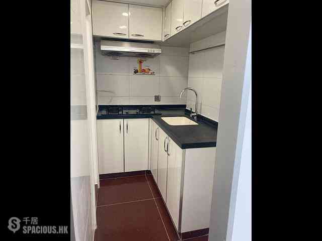 Wan Chai - Tonnochy Towers Block B 04