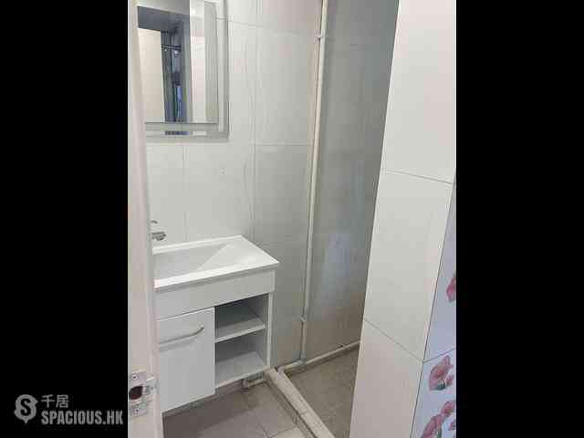 Wan Chai - Tonnochy Towers Block B 05