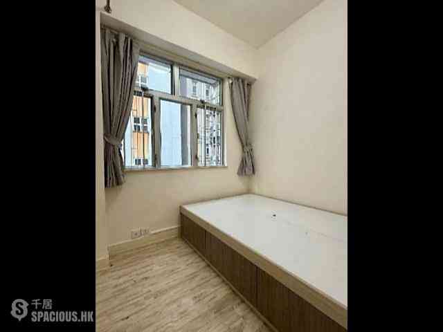 Wan Chai - Ka Yee Building 04