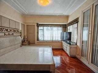 Mid Levels Central - Robinson Place 05