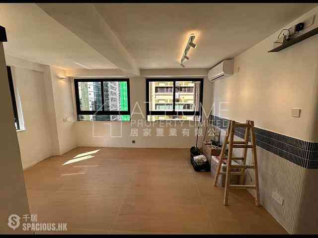 Sheung Wan - Wah Koon Building 01