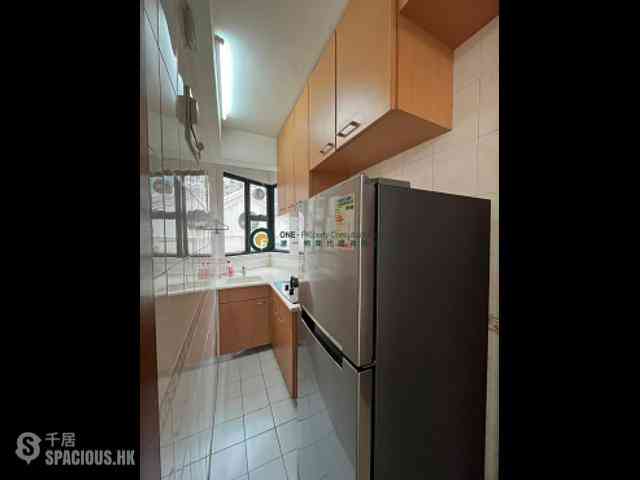Sai Ying Pun - Fung King Court 03