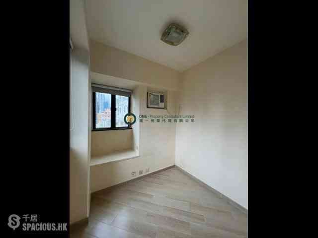 Sai Ying Pun - Fung King Court 07