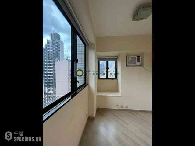 Sai Ying Pun - Fung King Court 08