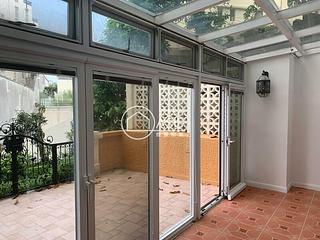 Chung Hom Kok - Ventura Villa 02