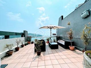 Chung Hom Kok - Pinewaver Villas 05