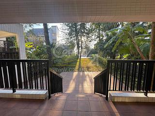 The Peak - Mount Austin Estate 10