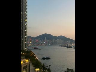 Tai Kok Tsui - Hampton Place 02