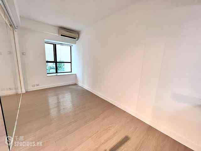 Wan Chai - Pinnacle Building 06