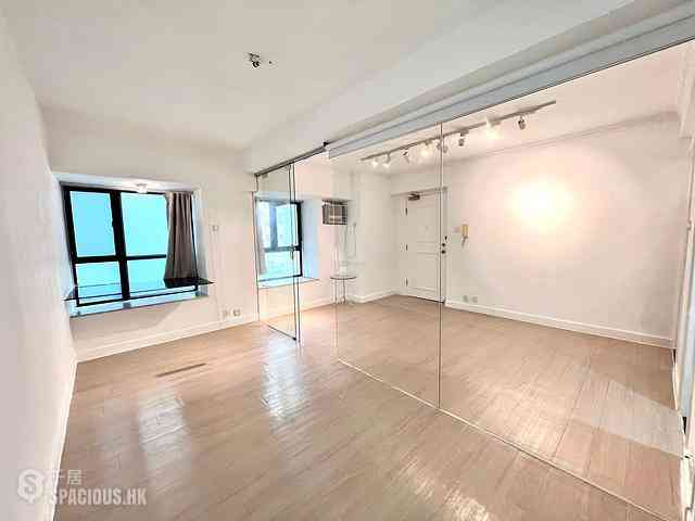 Wan Chai - Pinnacle Building 07