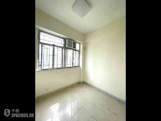 Yuen Long - Yue Fat House (Building) 05