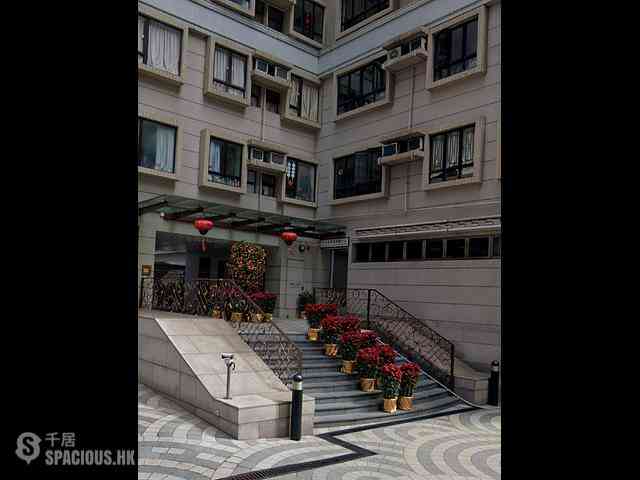 Mid Levels Central - Robinson Heights Block 2 01