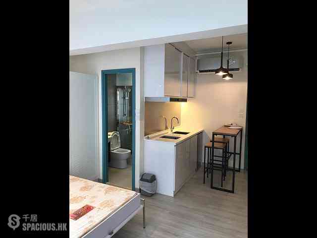 Sheung Wan - 124-126, Wing Lok Street 05