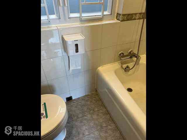 Causeway Bay - Bay View Mansion Block B 08